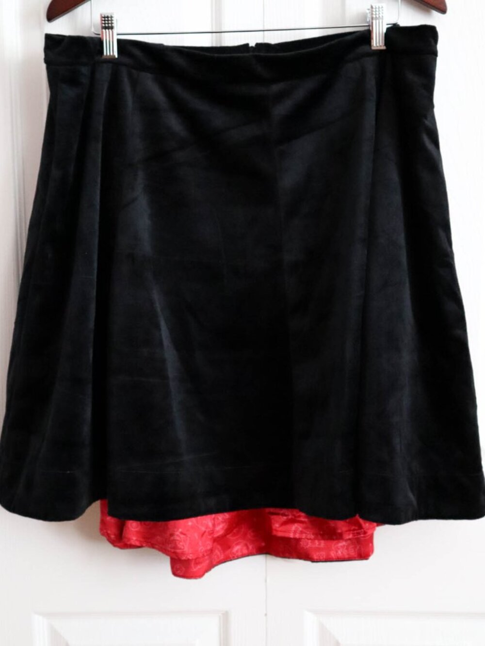 Tuesday Bassen of California Plus Size Audrey Skirt 3x Black Velvet Red Lining